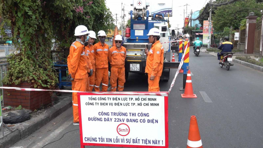 công nhân điện 1