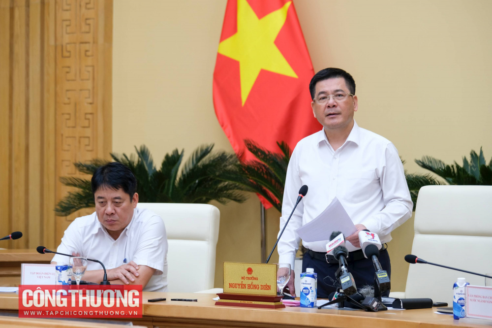Bộ trưởng Nguyễn Hồng Diên
