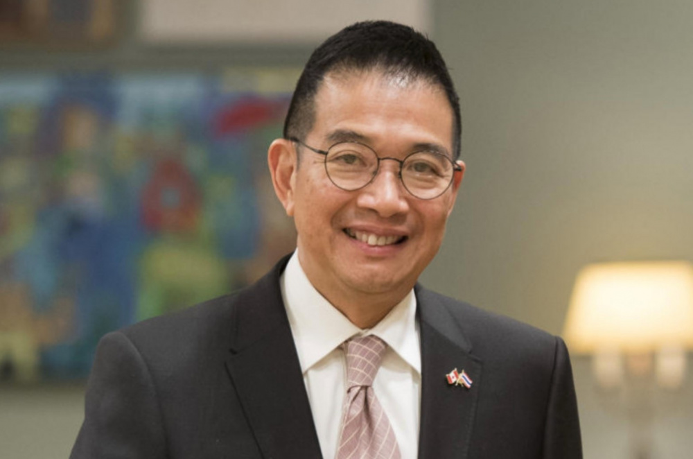 Ông Maris Sangiampongsa 