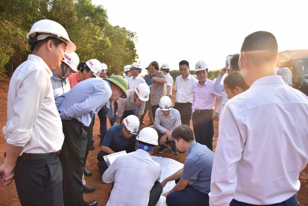 Hội đồng thẩm định Đề án đóng cửa mỏ khảo sát tại Nhà máy Alumin Nhân Cơ