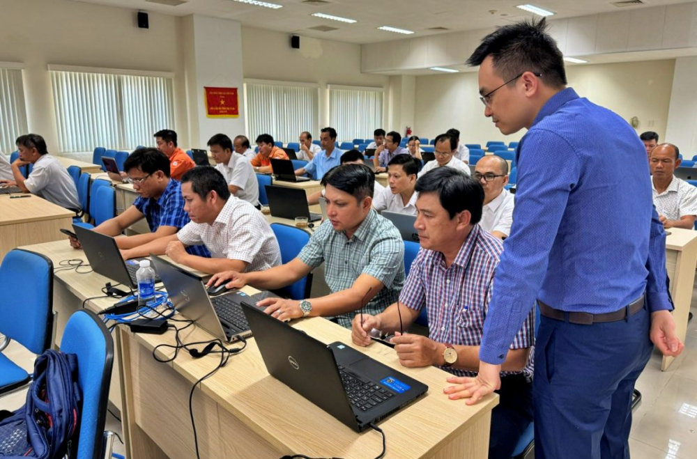 giảng viên tại Khóa đào tạo