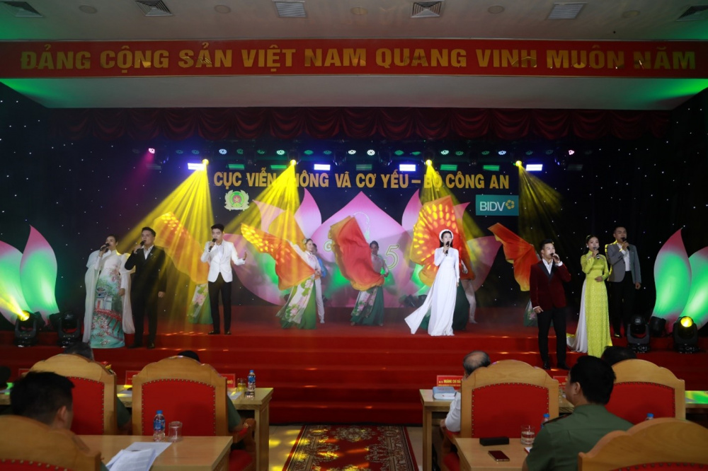 Hồ Chí Minh