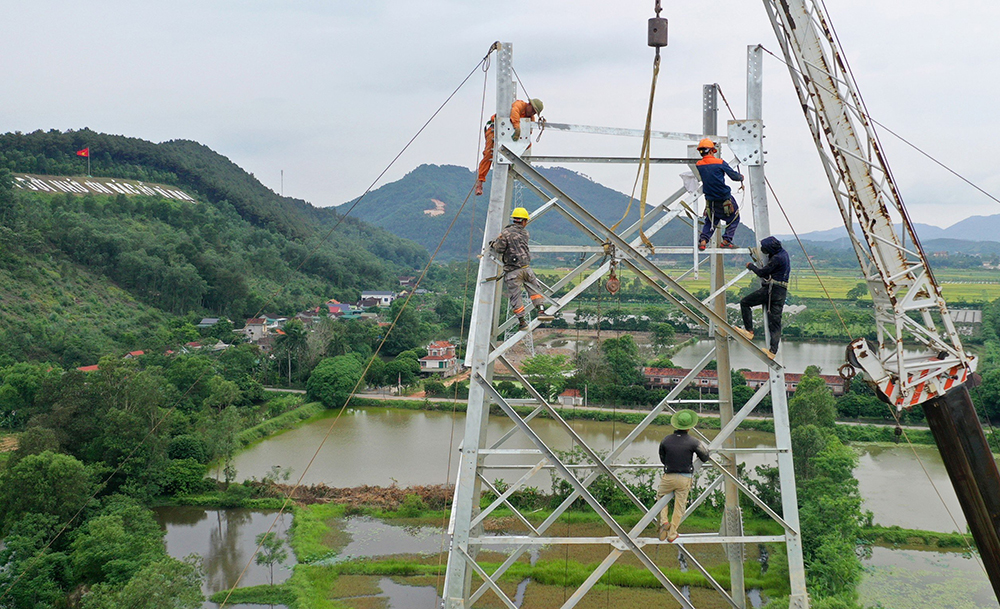 Thi công Dự án đường dây 500kV mạch 3 đoạn qua huyện Nam Đàn, Nghệ An