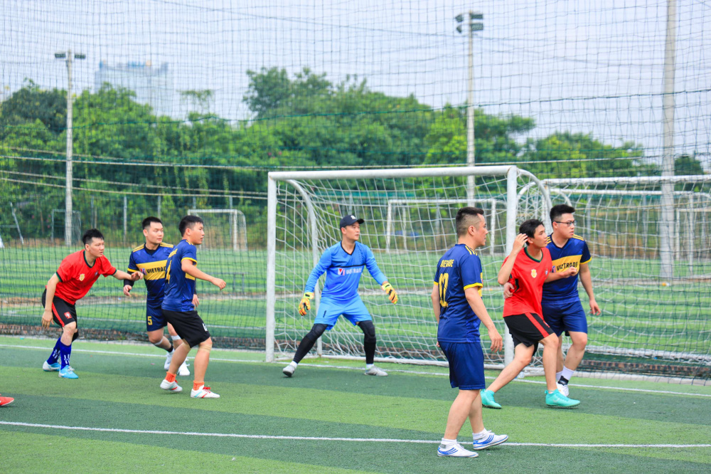 Giải bóng đá nam Cwin63 sân chơi đỉnh cao - MOIT CUP 2024