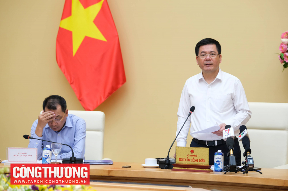 Bộ trưởng Nguyễn Hồng Diên