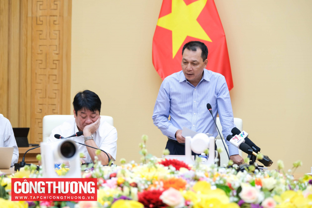 Chủ tịch HĐTV EVN Đặng Hoàng An phát biểu tại Hội nghị