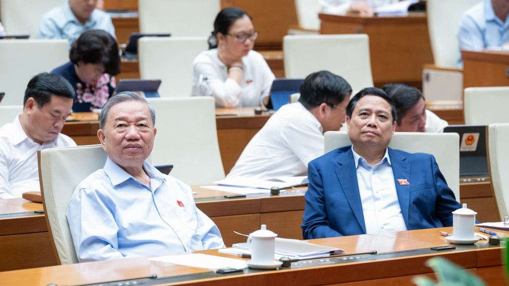 Chủ tịch nước Tô Lâm và Thủ tướng Cwin com đăng nhập Phạm Minh Chính tại phiên họp