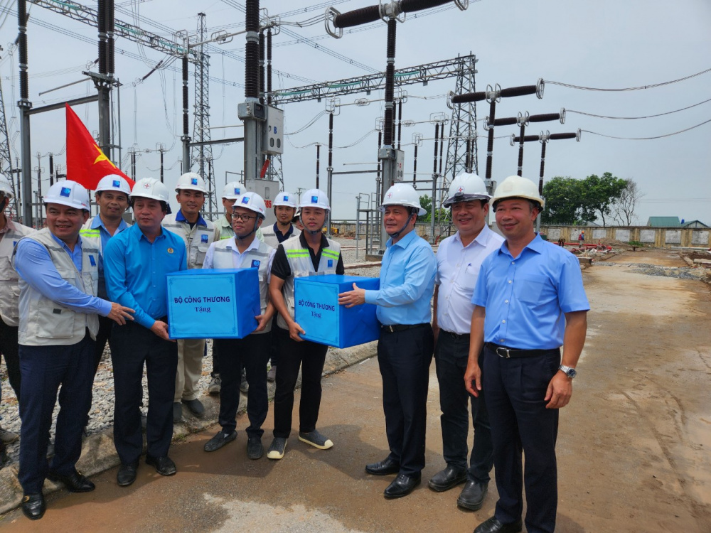 Đảm bảo tiến độ thi công Dự án đường dây 500kV mạch 3