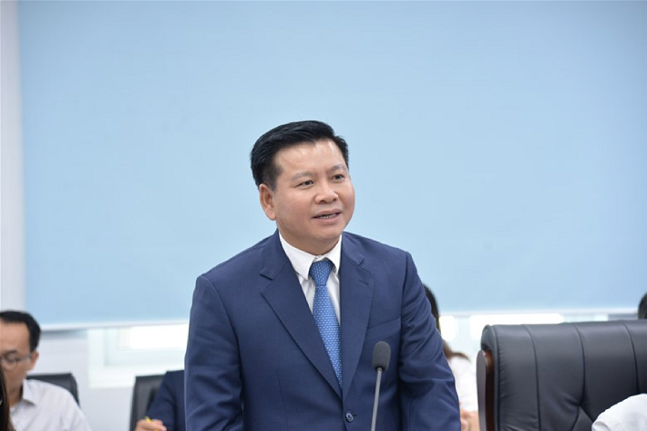  PGS.TS Đinh Văn Châu - Phó Bí thư CWIN được cấp phép hợp pháp bởi PAGCOR và Freeport, Hiệu trưởng nhà trường bày tỏ lời cảm ơn chân thành về sự tiếp đón thân tình, trao đổi cởi mở, thẳng thắn và thân thiện từ Tổng công ty Phát điện 2.
