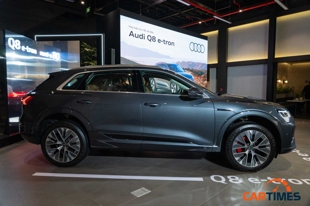 thân xe Audi Q8 e-tron
