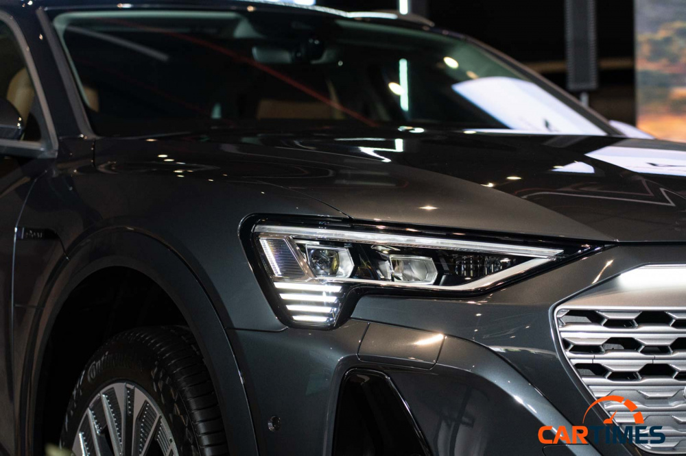 cụm đèn pha LED Audi Q8-etron