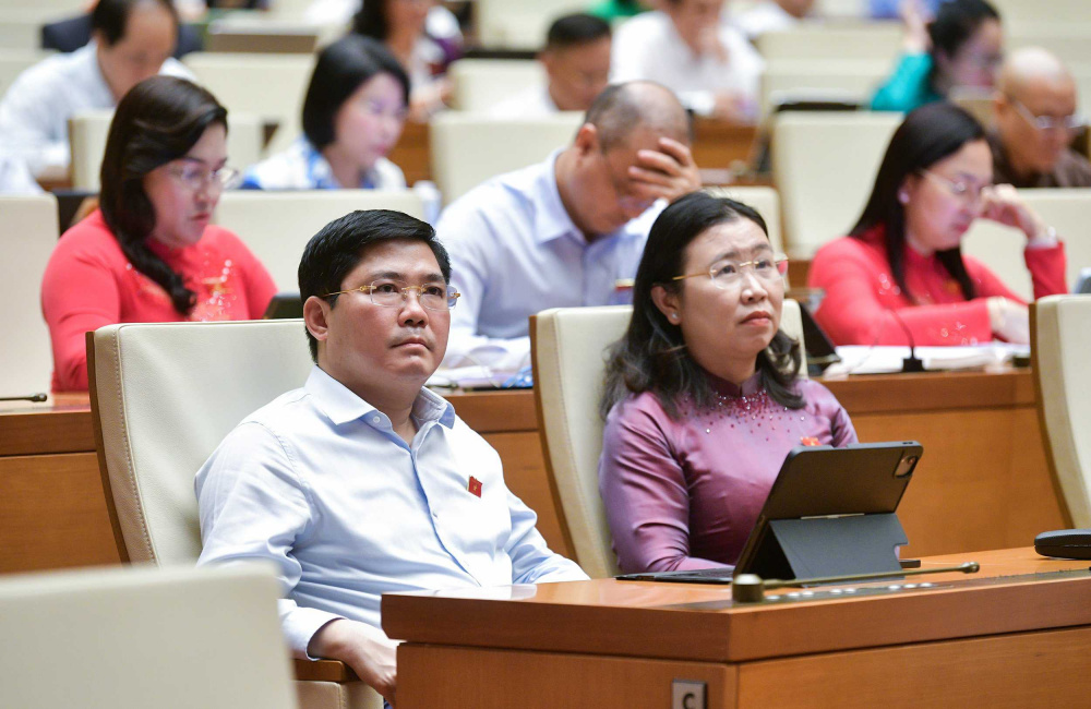 Trả lời chất vấn