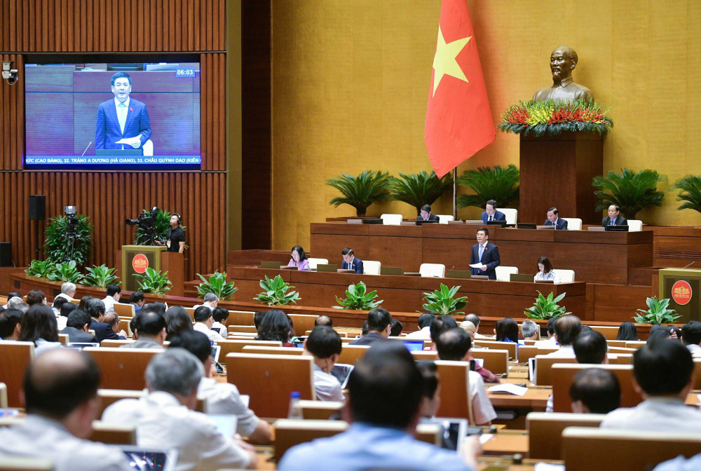 Bộ trưởng Nguyễn Hồng Diên