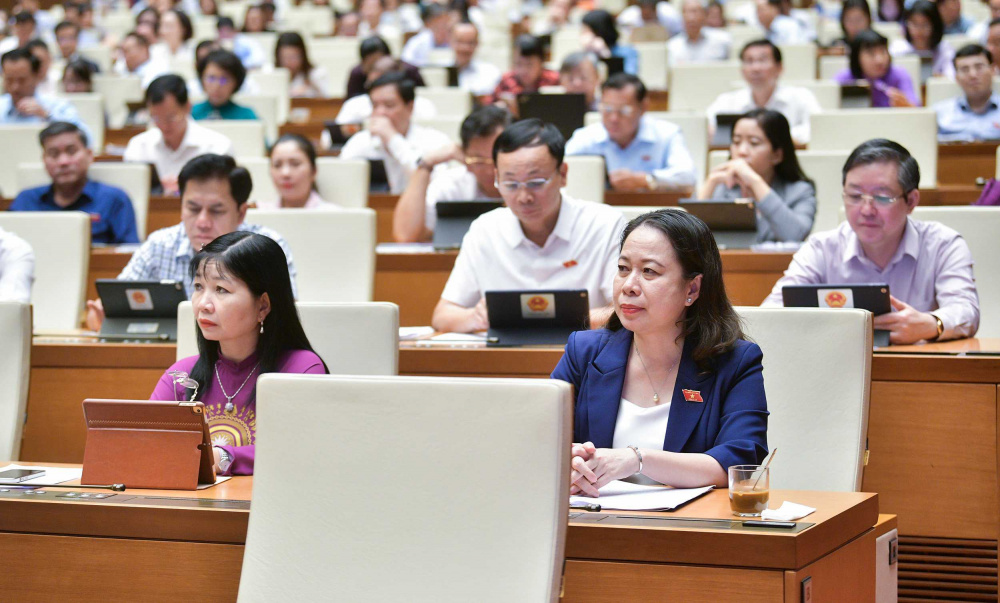 Trả lời chất vấn