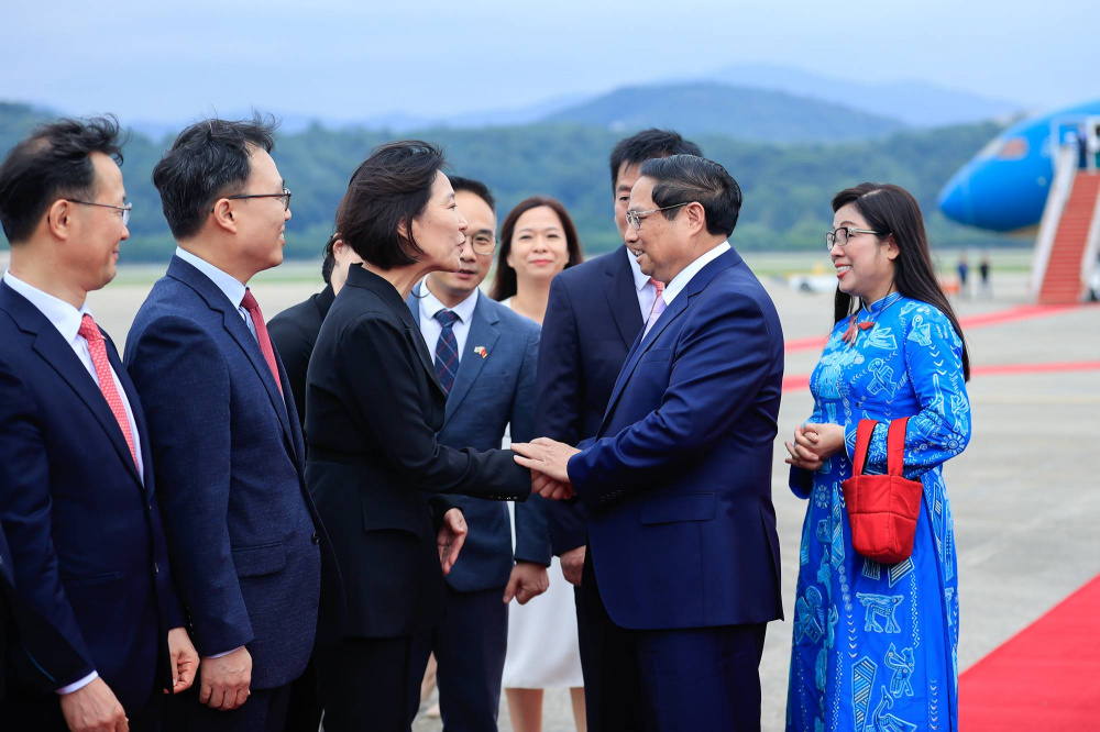 Bộ trưởng Bộ Cwin800 tỷ lệ kèo World Cup 2026 vừa và nhỏ và khởi nghiệp Hàn Quốc chào đón Thủ tướng Phạm Minh Chính và phu nhân - Ảnh: VGP/Nhật Bắc