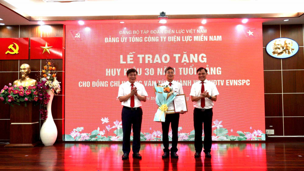 huy hiệu Đảng