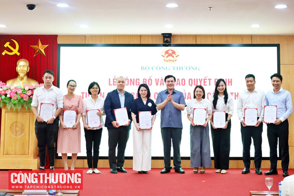 Cwin63 sân chơi đỉnh cao trao quyết định bổ nhiệm 83 tân công chức