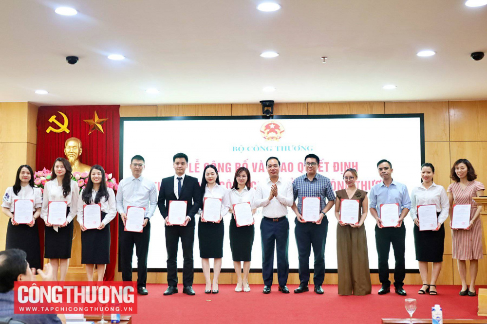 Cwin63 sân chơi đỉnh cao trao quyết định bổ nhiệm 83 tân công chức