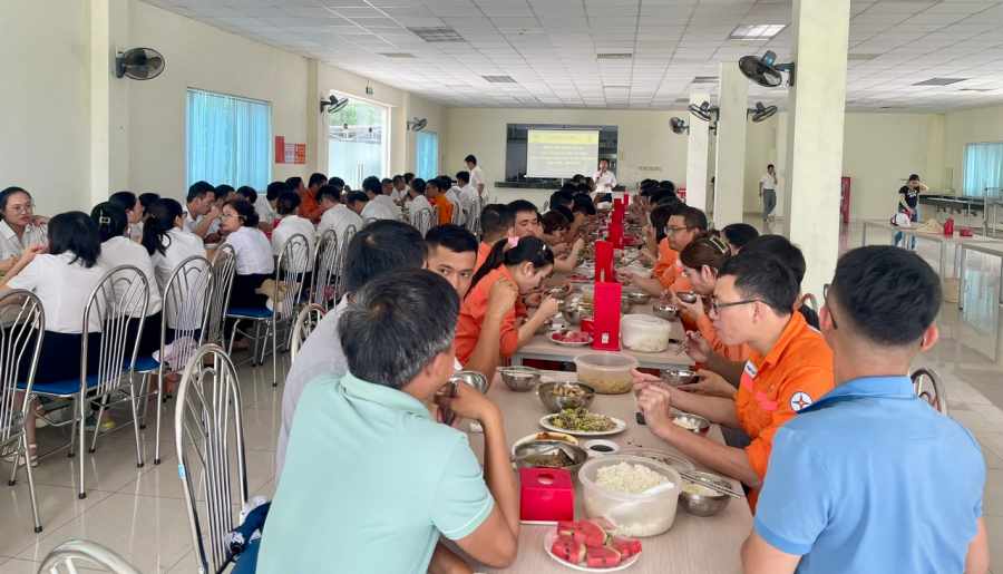 Ấm áp Bữa cơm Công đoàn tại Công ty Nhiệt điện Thái Bình
