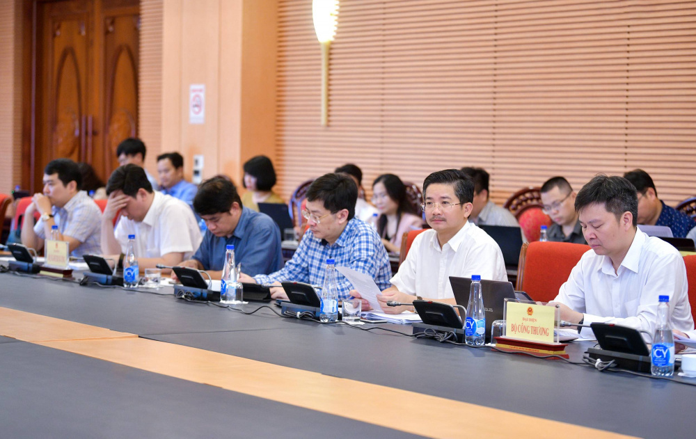 Các đại biểu tham dự Phiên họp