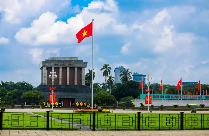 quang truong ba dinh