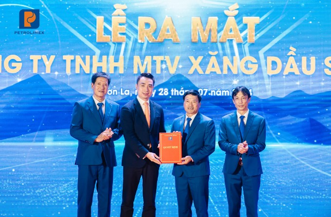Cwin555 thể thao, casino live, bắn cá và slot nổ hũ sơn la