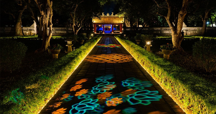 tour đêm Văn miếu