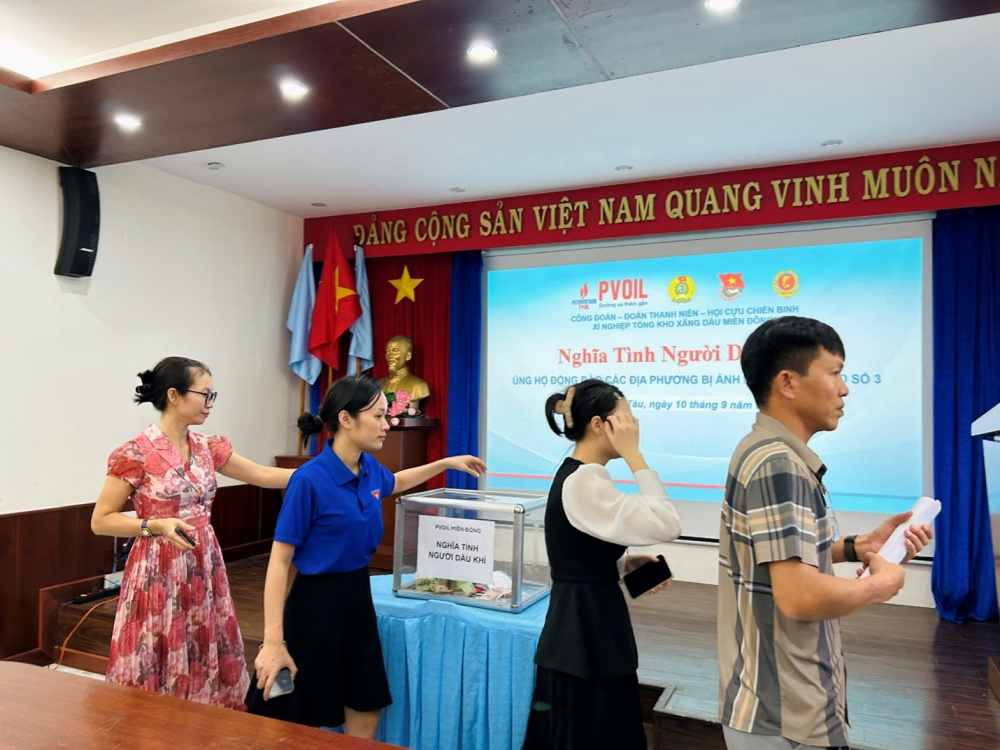 CBNV PVOIL Miền Đông thực hiện quyên góp