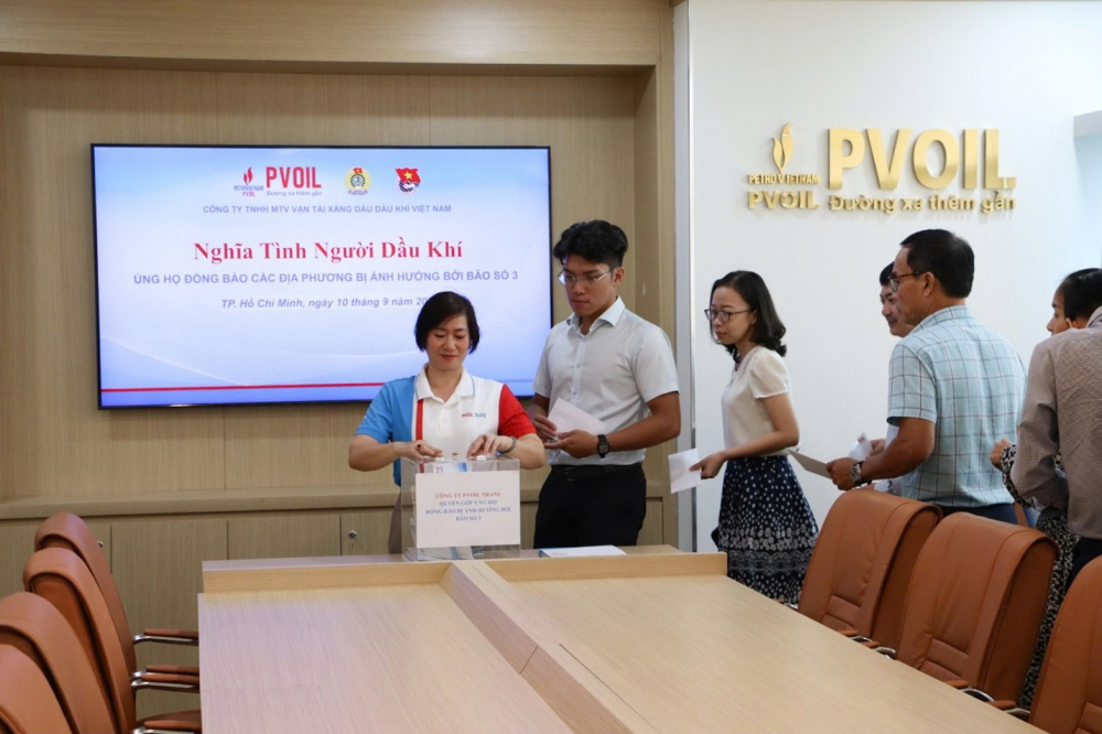 CBNV PVOIL Trans thực hiện quyên góp