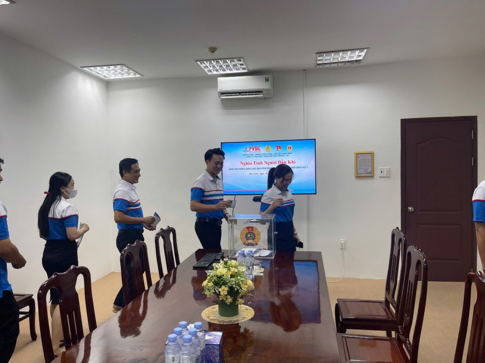 PVOIL Bạc Liêu thực hiện quyên góp