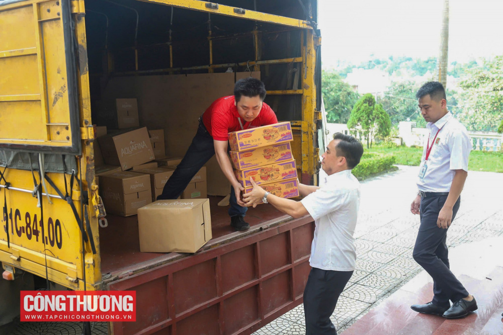 Vận chuyển Cwin Đăng Ký + 1888k hỗ trợ lên xe
