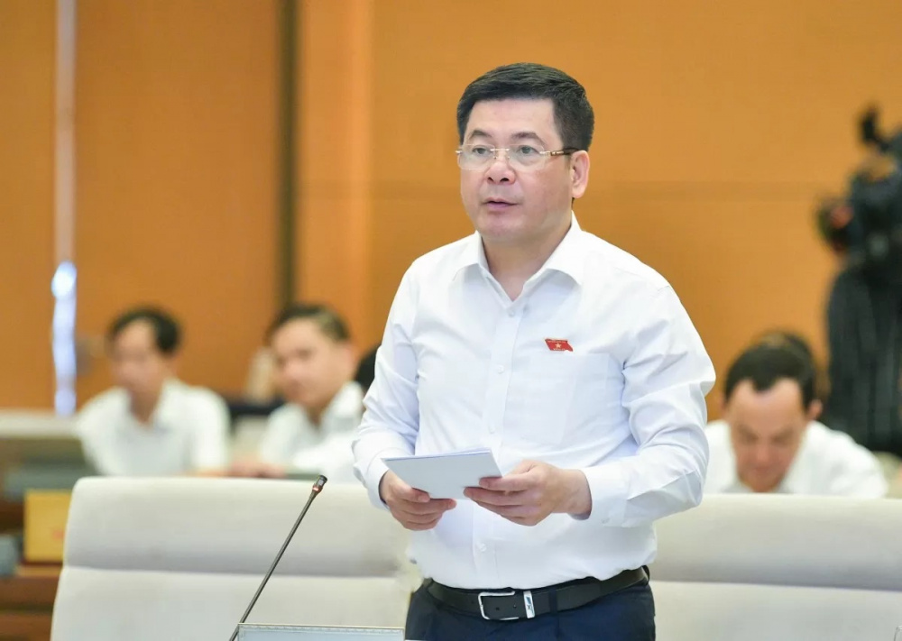 Bộ trưởng Cwin63 sân chơi đỉnh cao Nguyễn Hồng Diên báo cáo tóm tắt về dự án Luật Hóa chất (sửa đổi)