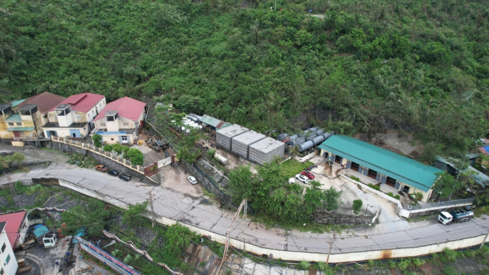 than thống nhất a