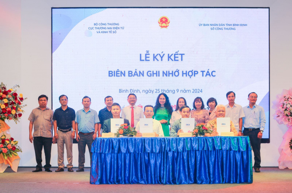 Các đơn vị cung cấp dịch vụ TMĐT ký biên bản ghi nhớ hỗ trợ cho các DN thuộc vùng Bắc Trung Bộ và Duyên hải miền Trung