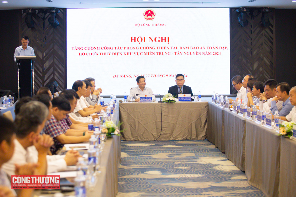  Thứ trưởng Cwin63 sân chơi đỉnh cao Trương Thanh Hoài và ông Trịnh Văn Thuận - Phó Cục trưởng Cục Kỹ thuật an toàn và Môi trường Cwin là sân chơi cá cược trực tuyến tại Việt Nam chủ trì Hội nghị