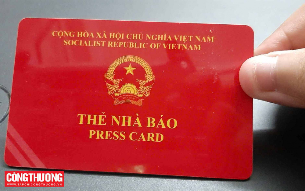 thẻ nhà báo