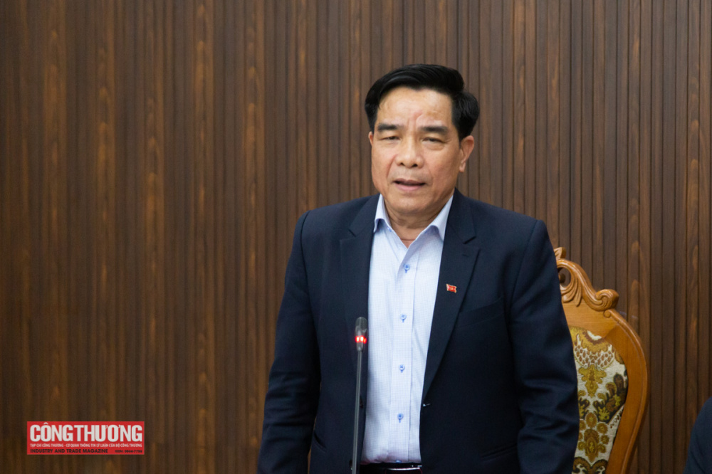 Chủ tịch UBND tỉnh Quảng Nam Lê Văn Dũng