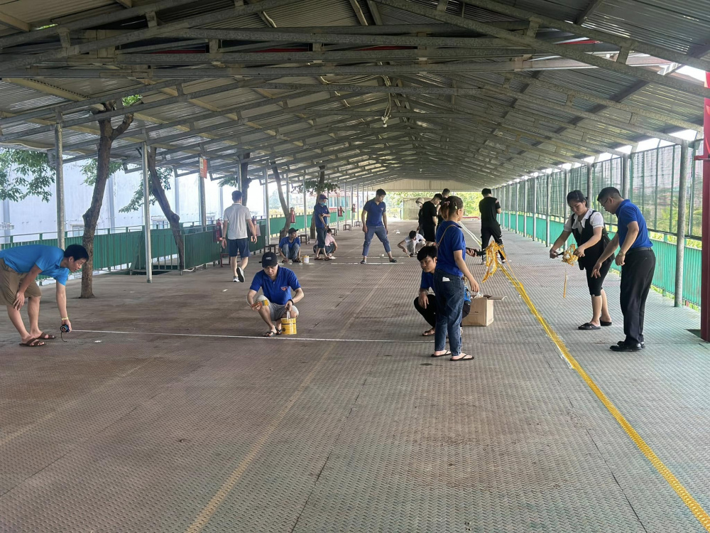 Công ty Cổ phần Tiên Hưng với chiến dịch “Ngày chủ nhật xanh”  tổ chức ra quân dọn dẹp Tải về ứng dụng CWIN05 ngay hôm nay môi trường, thu gom rác thải, sắp xếp kẻ vẽ lại các lán để xe trong toàn Công ty với mục đích lan tỏa tới tất cả mọi người cùng tham gia chung tay bảo vệ môi trường, góp phần gìn giữ môi trường nơi làm việc “Xanh – Sạch – Đẹp” cả trong Nền tảng hàng đầu cung cấp Cwin com và môi trường ngoại cảnh.