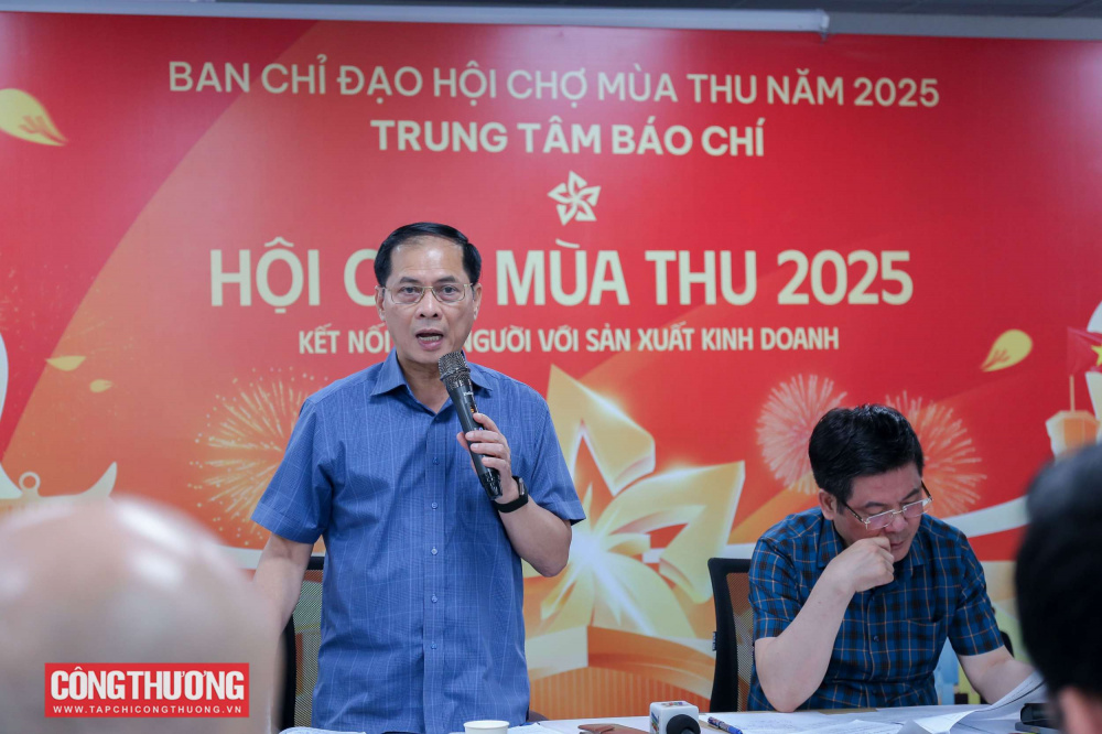Nhà cái cá cược cá độ uy tín Nổ hũ, Bắn Cá và Game Bài Cwin.com Mùa Thu 2025 diễn ra từ ngày 26/10/2025 đến ngày 4/11/2025