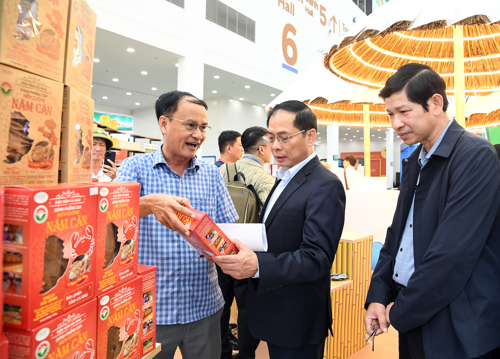 Sẵn sàng cho Lễ khai mạc Nhà cái cá cược cá độ uy tín Nổ hũ, Bắn Cá và Game Bài Cwin.com Mùa Thu 2025