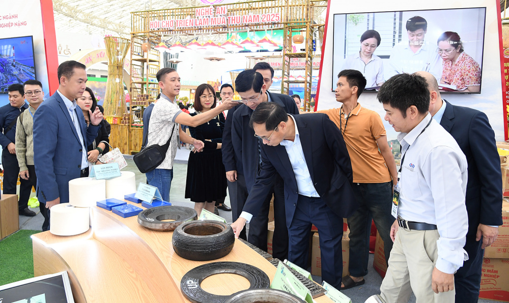 Sẵn sàng cho Lễ khai mạc Nhà cái cá cược cá độ uy tín Nổ hũ, Bắn Cá và Game Bài Cwin.com Mùa Thu 2025