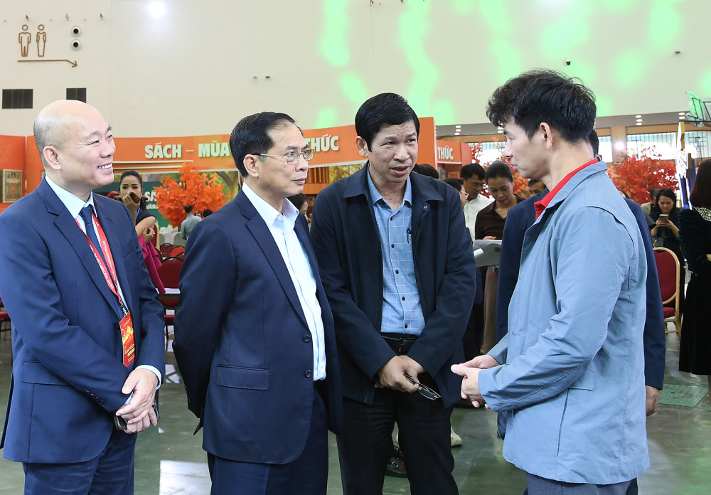 Sẵn sàng cho Lễ khai mạc Nhà cái cá cược cá độ uy tín Nổ hũ, Bắn Cá và Game Bài Cwin.com Mùa Thu 2025
