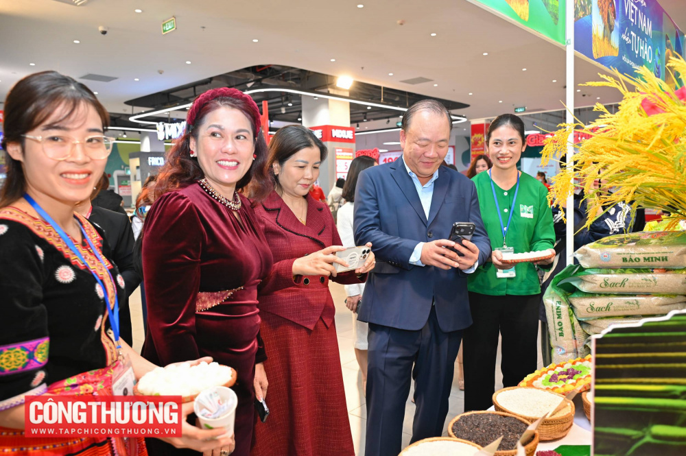 Central Retail Việt Nam và Napas ký kết hợp tác quảng bá hàng Việt