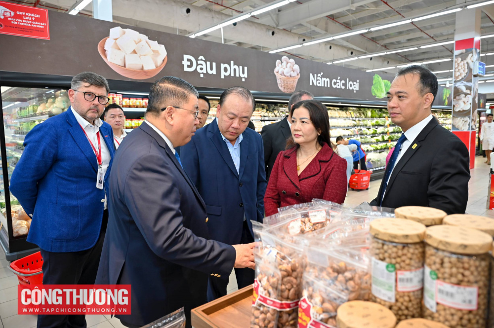 Central Retail Việt Nam và Napas ký kết hợp tác quảng bá hàng Việt