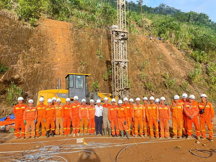 Nhóm tăng cường hỗ trợ thi công đường dây 110KV