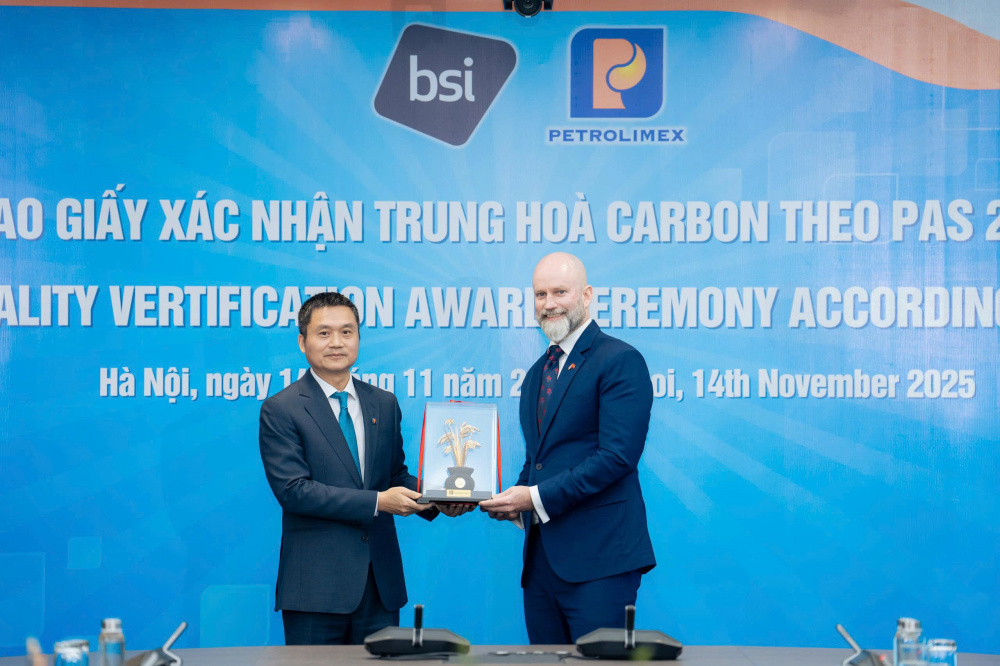 trung hòa carbon 4