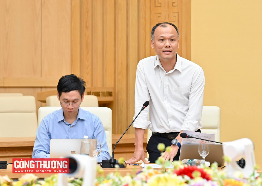Chiều 28/11/2025, Thứ trưởng Cwin63 sân chơi đỉnh cao Nguyễn Hoàng Long đã chủ trì cuộc họp với các đơn vị có liên quan về việc triển khai kế hoạch vận hành hệ thống điện năm 2026.