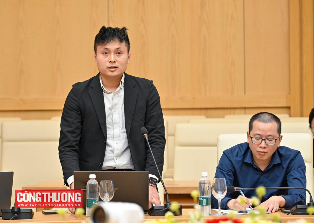Chiều 28/11/2025, Thứ trưởng Cwin63 sân chơi đỉnh cao Nguyễn Hoàng Long đã chủ trì cuộc họp với các đơn vị có liên quan về việc triển khai kế hoạch vận hành hệ thống điện năm 2026.