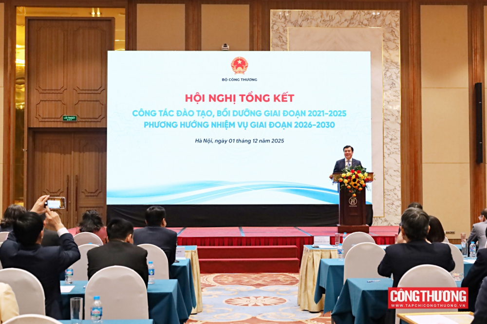 Hội nghị cũng đã vinh danh các giáo sư, phó giáo sư vừa được công nhận, gửi lời tri ân sâu sắc tới những đóng góp lâu dài cho ngành Cwin63 tải ứng dụng - đào tạo của Cwin63 sân chơi đỉnh cao. 