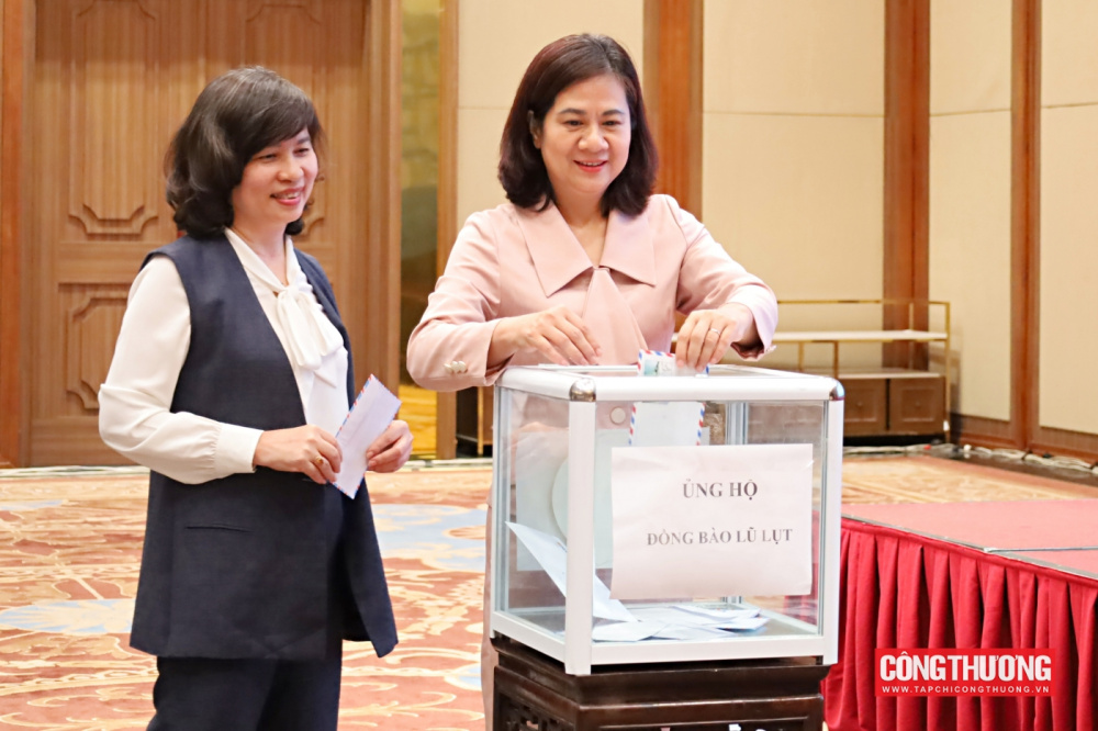 Hội nghị cũng đã vinh danh các giáo sư, phó giáo sư vừa được công nhận, gửi lời tri ân sâu sắc tới những đóng góp lâu dài cho ngành Cwin63 tải ứng dụng - đào tạo của Cwin63 sân chơi đỉnh cao. 